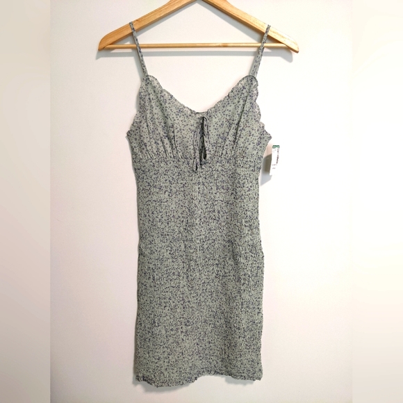 BNWT Simon's smocked dress - Picture 4 of 7